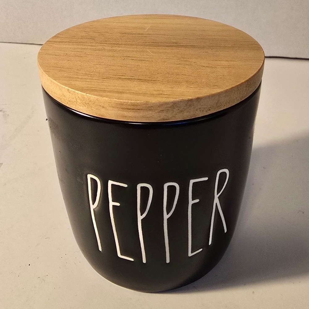Rae Dunn Artisan Collection Pepper Canister Black‎ Ceramic Wood Lid